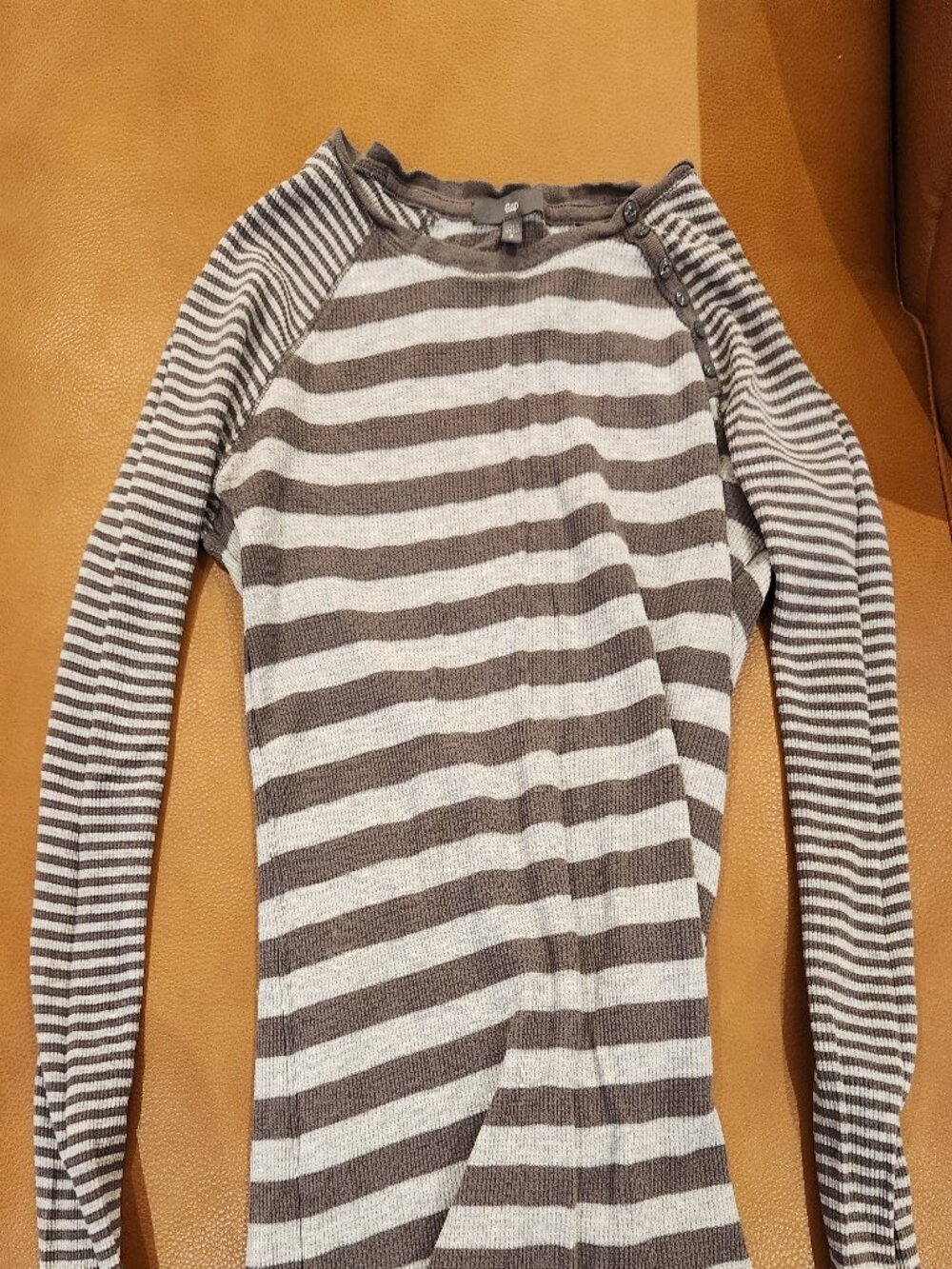 Gap Long Sleeve T-shirt